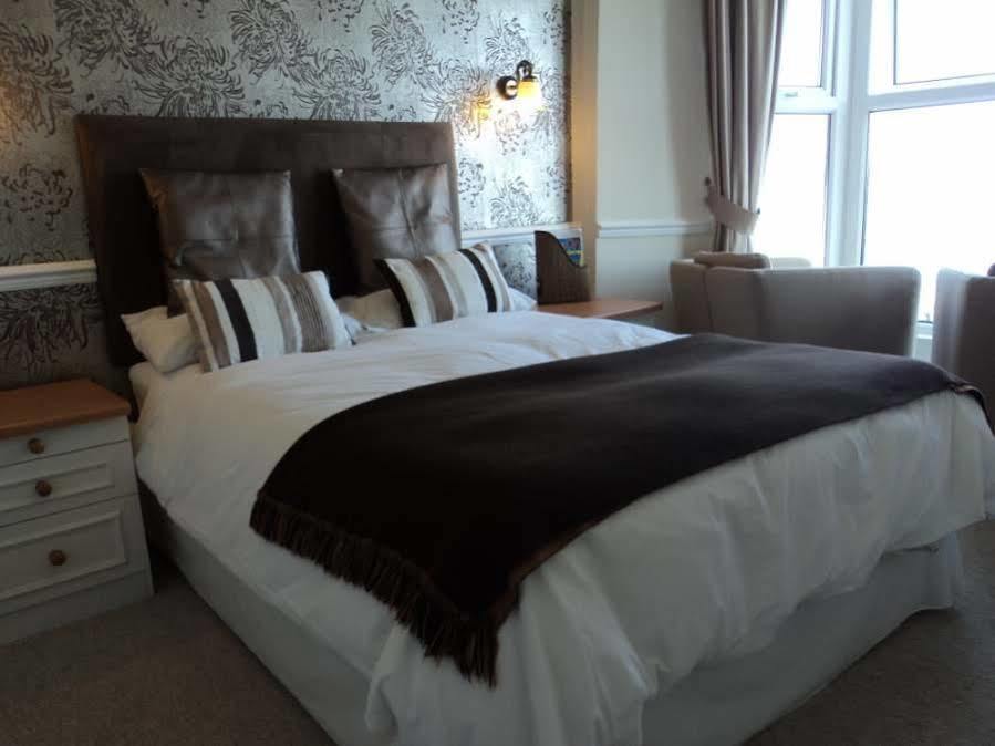 Hotel The Coast House à Mumbles Extérieur photo